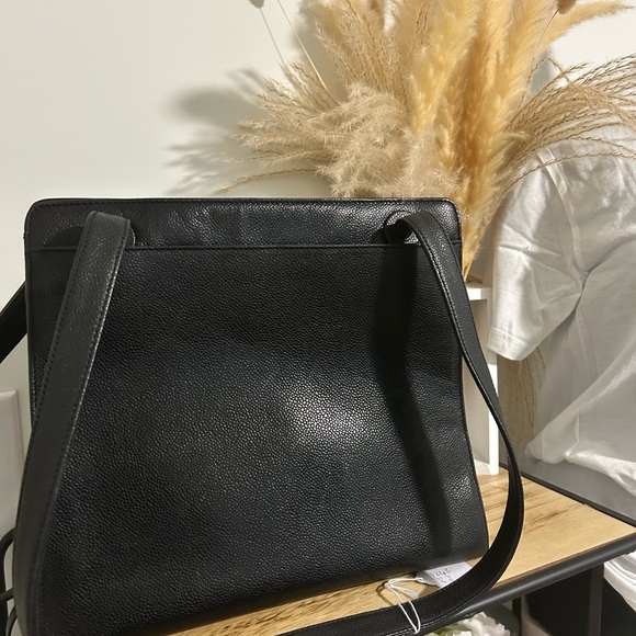 Chanel Classic Black Leather Shoulder Bag - Picture 3 of 10